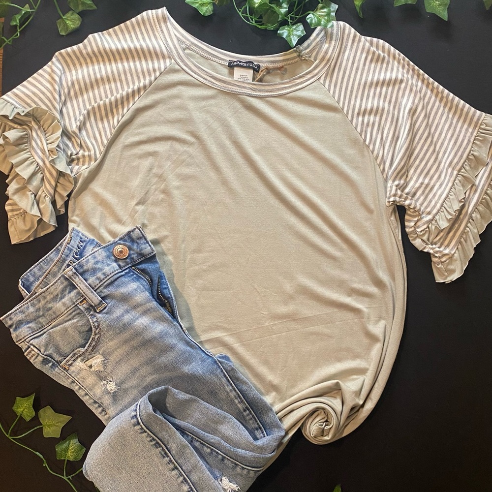 Sage Ruffled Sleeve Top